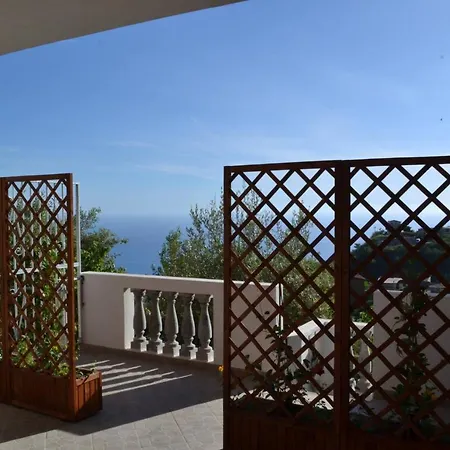Bed & Breakfast Verzavo 4*