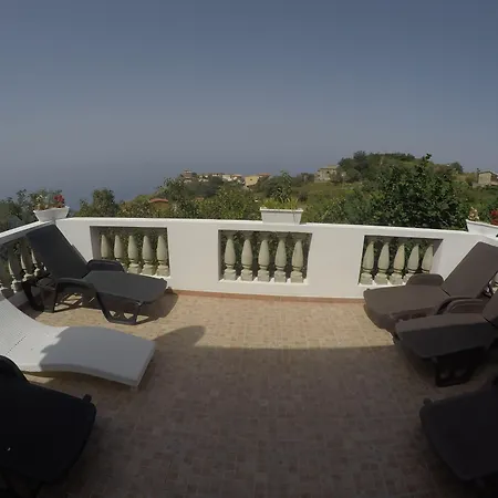 Bed & Breakfast Verzavo 4*