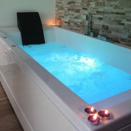 Bed & Breakfast Verzavò 4*