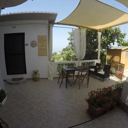 Bed & Breakfast Verzavò 4*