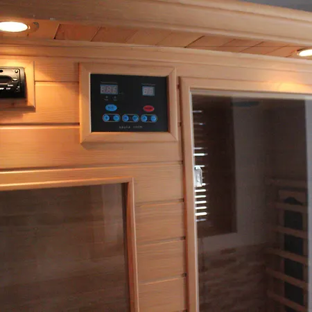 Verzavo 住宿加早餐酒店 4*