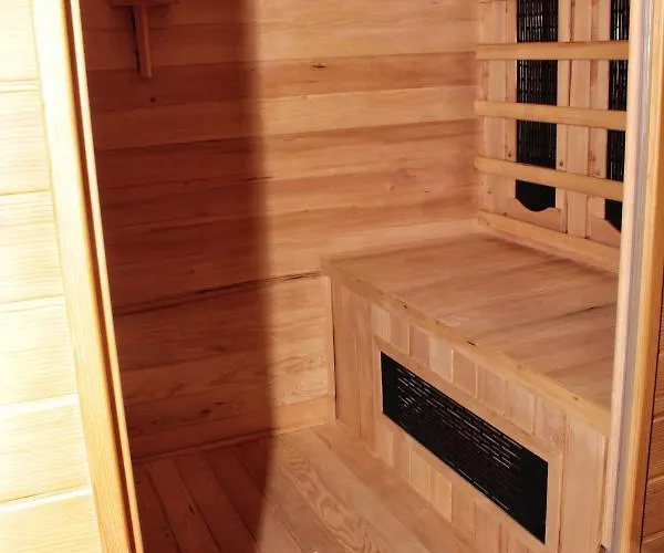 Verzavo 住宿加早餐酒店 4*