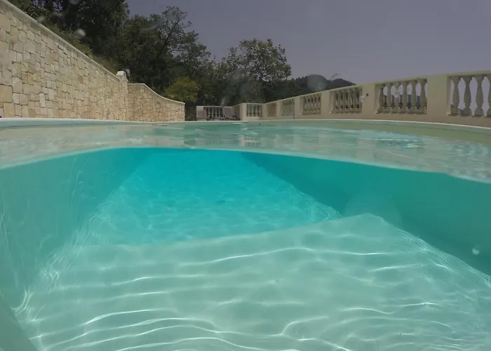 Verzavo 住宿加早餐酒店