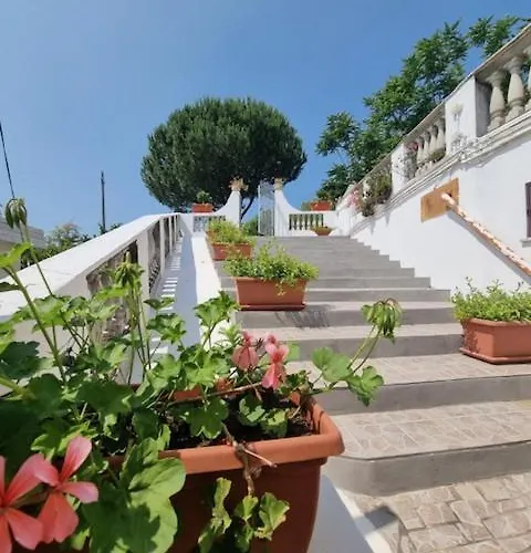 Verzavo 住宿加早餐酒店 切特拉罗